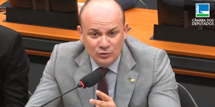 Deputado Cabo Gilberto cobra dívida do Congresso com profissionais de segurança, o piso nacional