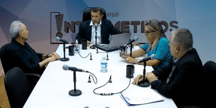 VÍDEO- Ao Intrometidos, deputado Bosco Carneiro fala sobre denúncia de mães da fila de espera na Funad