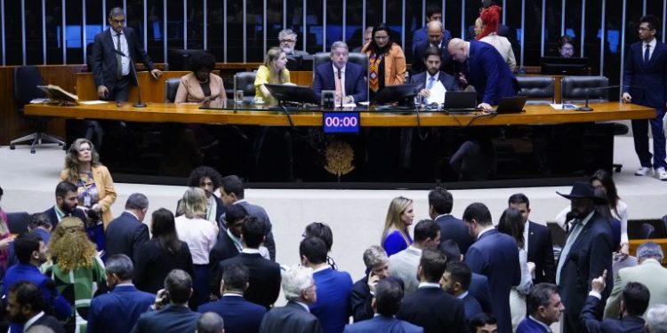 Câmara Federal aprova projeto do marco temporal de demarcação das terras indígenas