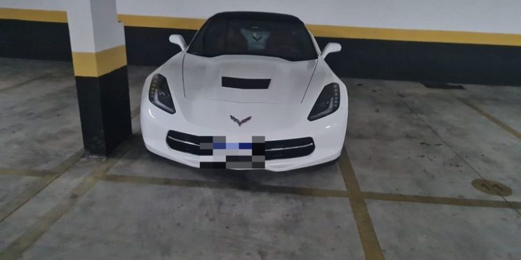 PF apreende carros de luxo em operação que mira crimes contra o sistema financeiro envolvendo criptomoedas