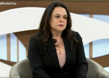 Professora de Direito Penal da USP alerta qual interesse de Lula em “aprovar projeto que censura redes”