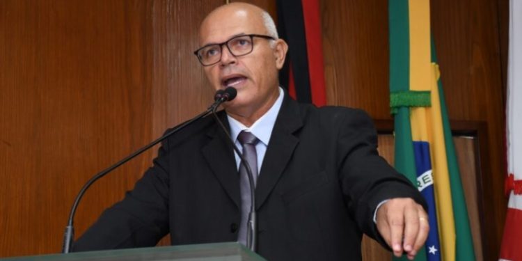 Vereadores de João Pessoa aprovam projeto de autoria do coronel Sobreira que proíbe banheiros unissex na Capital