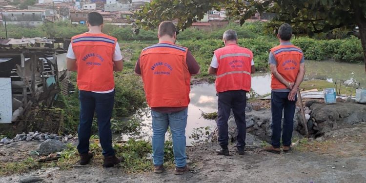 João Pessoa tem maior chuva do ano, Defesa Civil não registra ocorrências graves e segue em alerta