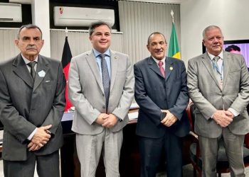 Em audiência com o senador Efraim, em Brasília, Cel Francisco trata de pauta da segurança pública