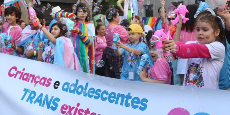 Apelo do deputado Cabo Gilberto sobre evento LGBT+ em São Paulo, “Deixem nossas crianças em paz”