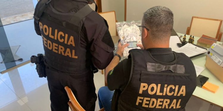 Operação da PF mira cultivo de maconha e comércio clandestino de produtos derivados da cannabis