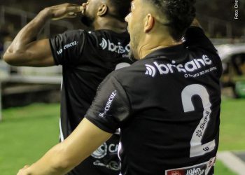 Botafogo/PB continua fazendo sucesso na Série C, vence Manaus por 2 x 0 e assume vice-liderança