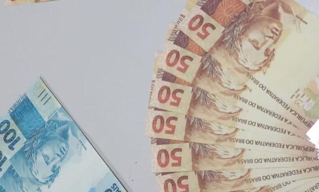 Polícia Federal prende homem que recebia, pelos Correios, cédulas falsas de R$ 50 e R$ 100