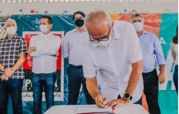 Cícero assina nesta 2ª, ordem de serviço para pavimentação e padronização em 12 ruas de Mangabeira