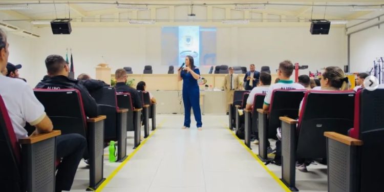 Diretoria da Aspol fala a alunos do curso de formação sobre papel da entidade e perspectiva da carreira