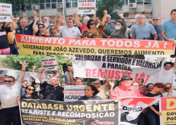 VÍDEO- Descaso do Governo com servidores públicos leva categorias a ocuparem Centro Administrativo