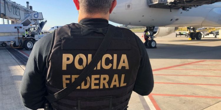 PF prende 4 pessoas em aeroporto no Brasil que levariam drogas para França, Catar e Malásia