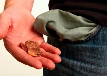 Mesmo com aumento de R$ 241 milhões na receita, Governo da PB deixa servidores com 0% de reajuste