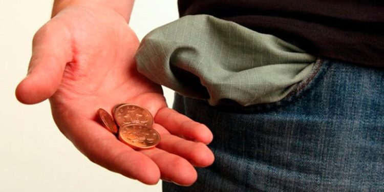 Mesmo com aumento de R$ 241 milhões na receita, Governo da PB deixa servidores com 0% de reajuste