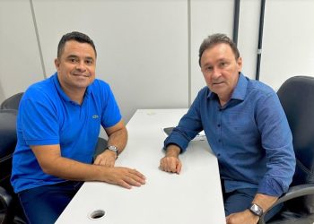 Pedrito solicita ao Governo maternidade, reforma de escolas e saída da ANE de Santa Rita