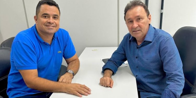 Pedrito solicita ao Governo maternidade, reforma de escolas e saída da ANE de Santa Rita
