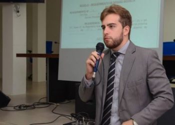 Presidente da AL, Adriano Galdino, lamenta morte do secretário legislativo-geral e decreta luto oficial