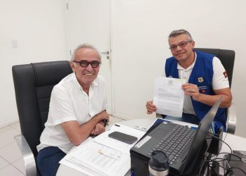 Cícero se reúne com presidente do Satenf e tratam da mudança dos auxiliares para técnico de enfermagem