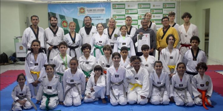 Exame de faixas no taekwondo e homenagens marcam aniversário de 59 anos do Clube dos Oficiais/PB