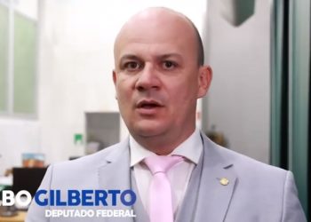 VÍDEO- Dep Cb Gilberto confirma ao governador emenda para segurança e cobra melhoria aos policiais