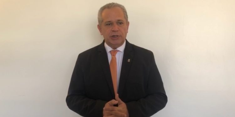 VÍDEO- Reitor da UFPB, em Brasília, tenta emendas e busca no MEC recuperação de prédio incendiado