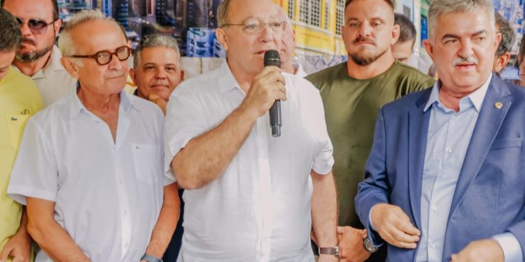 Cícero Lucena autoriza obras de ampliação, reforma e requalificação do mercado público do Valentina