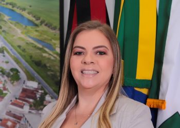 Parecer pela reprovação das contas da prefeita Aliny Povão, de Cruz do Espírito Santo, na pauta do TCE