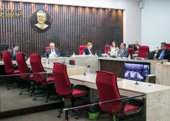 Câmara do TCE dá prazo para Prefeitura de Patos rescindir contratos ilegais com microempresários