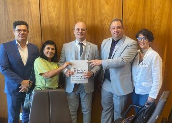 Deputado Cabo Gilberto recebe entidades de auditores da Paraíba para tratar da reforma tributária