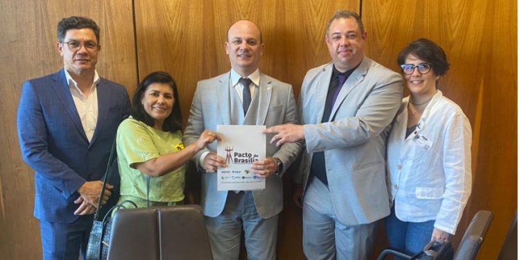 Deputado Cabo Gilberto recebe entidades de auditores da Paraíba para tratar da reforma tributária