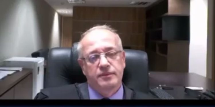 VÍDEO- Tribunal de Justiça de Goiás afasta desembargador que defendeu extinção da Polícia Militar