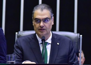 Câmara Federal aprova projeto que extingue multa ao advogado que abandona processo penal