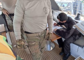 Operação da Polícia Federal localiza em Iate Clube de Natal um veleiro transoceânico furtado na Europa