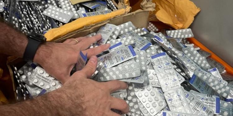 PF prende jovem e efetua em João Pessoa uma das maiores apreensões de comprimidos de artane do Brasil