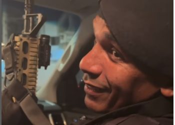 VÍDEO- Comandante da PM, coronel Sérgio, comemora aniversário, na madrugada dentro de viatura