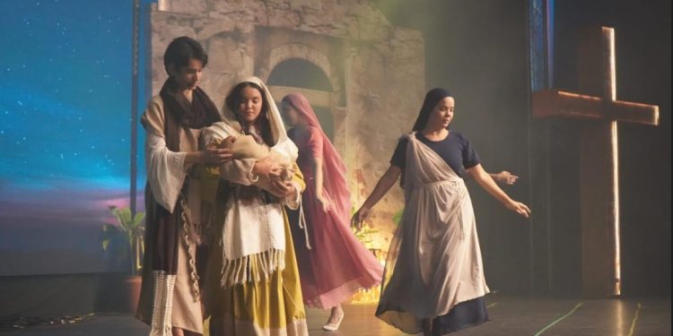 IMPERDÍVEL- Espetáculo de Natal “A Estrela de Belém” neste sábado com três sessões às 16h, 18h e 20h