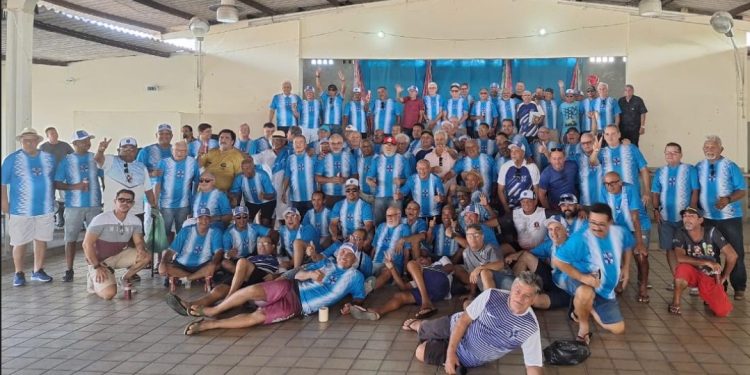 Grandes nomes do futsal do Estrela do Mar de Jaguaribe se reencontram durante confraternização