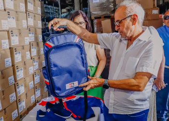 VOLTA ÀS AULAS- Ano letivo inicia em 15 de fevereiro e Cícero já entrega fardamento e kit pedagógico