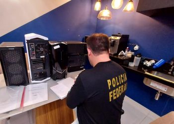 Operação da PF cumpre mandados em Campina Grande e mira ilícitos em serviço de sinal de TV por assinatura