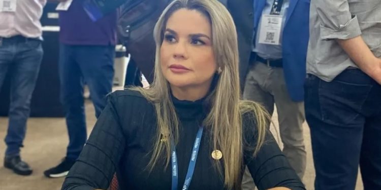 Tribunal de Contas aprova, por unanimidade, prestação de contas da prefeita de Conde, Karla Pimentel