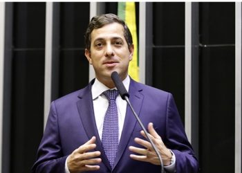 Os impulsos e rebeldia de Gervásio Maia e a quebra da confiança  – por Marcelo José