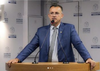 Projeto do deputado Sgt Neto garante matrícula de alunos, independentemente de vacina contra Covid