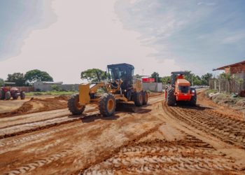 Cícero inspeciona obras de urbanização das praias do Sol e Gramame, e 1ª etapa estará pronta em junho