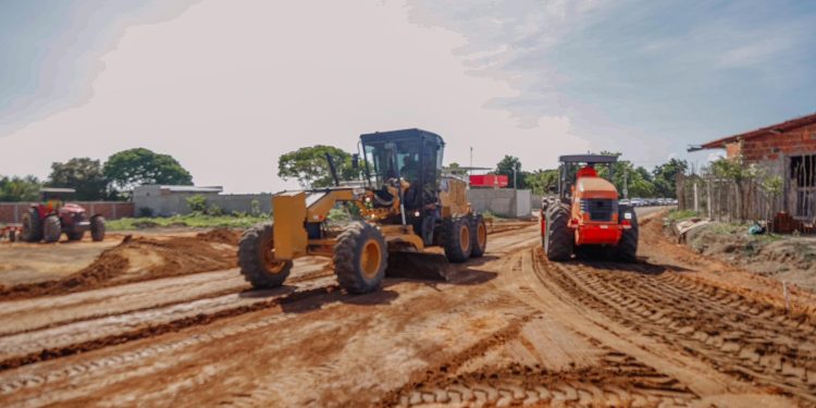 Cícero inspeciona obras de urbanização das praias do Sol e Gramame, e 1ª etapa estará pronta em junho