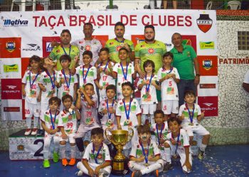 Encontro de Gerações do Futsal e inauguração de novo piso do ginásio abrem comemorações dos 60 anos do COPM