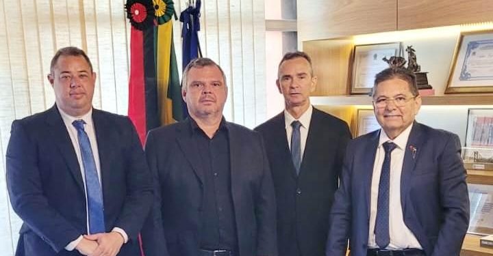 Diretores do Sindifisco-PB acompanham PEC do Teto e tratam com presidente da AL sobre temas da categoria