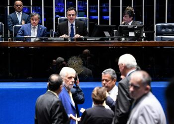 Em resposta a decisão do STF, Senado aprova por 53 votos a 9, PEC que criminaliza porte e posse de drogas