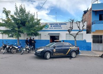 Operação da PF mira Prefeitura na PB que pagou R$ 3 milhões à empresa de CG por peças e serviços automotivos