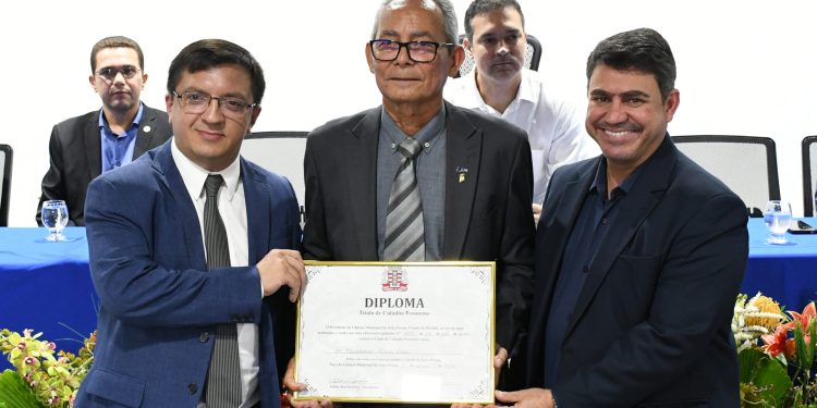 Nivaldo Vilar, presidente da CDL-JP, recebe título de cidadão pessoense, proposta do vereador Rinaldo Maranhão