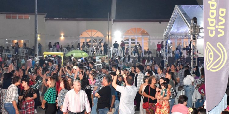 Bandas, quadrilhas e danças encerram Arraiá Cidade Viva no Campus Metropolitano neste sábado